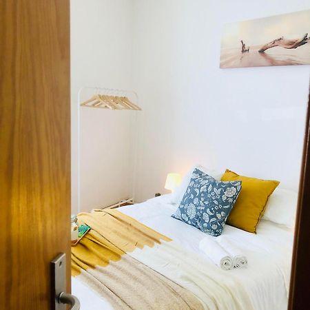 Quarto Com Vista Do Rio Tejo Hotell Lisboa Eksteriør bilde