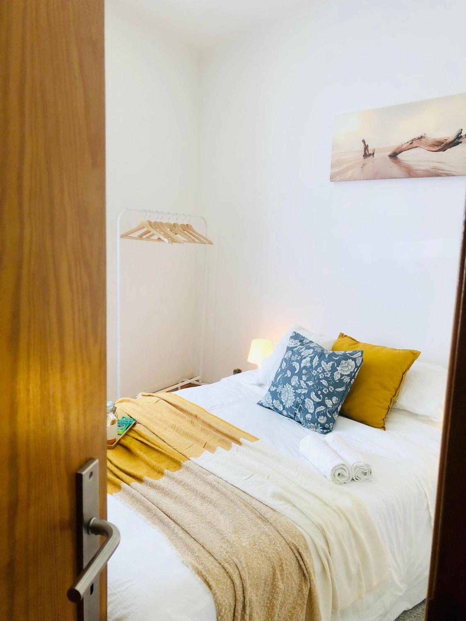 Quarto Com Vista Do Rio Tejo Hotell Lisboa Eksteriør bilde